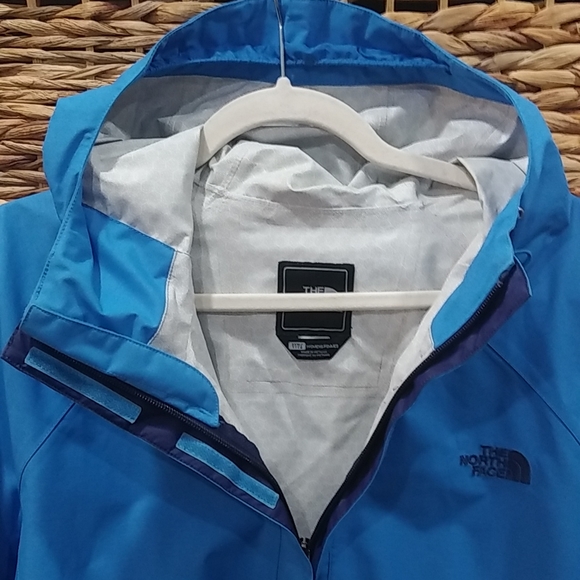 The North Face plus size rain jacket - Picture 7 of 12